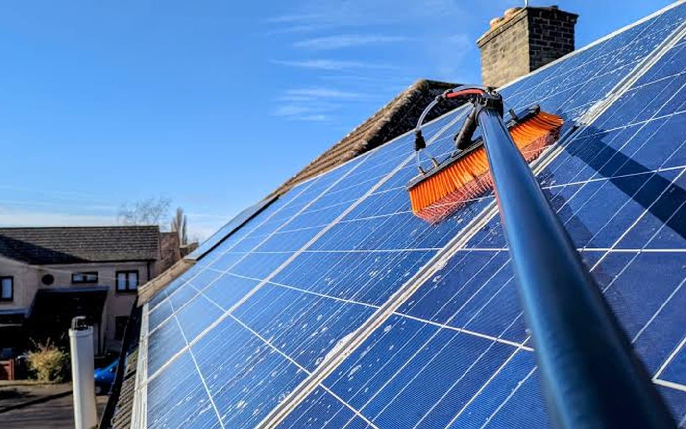 Professional Solar Panel Cleaning Services